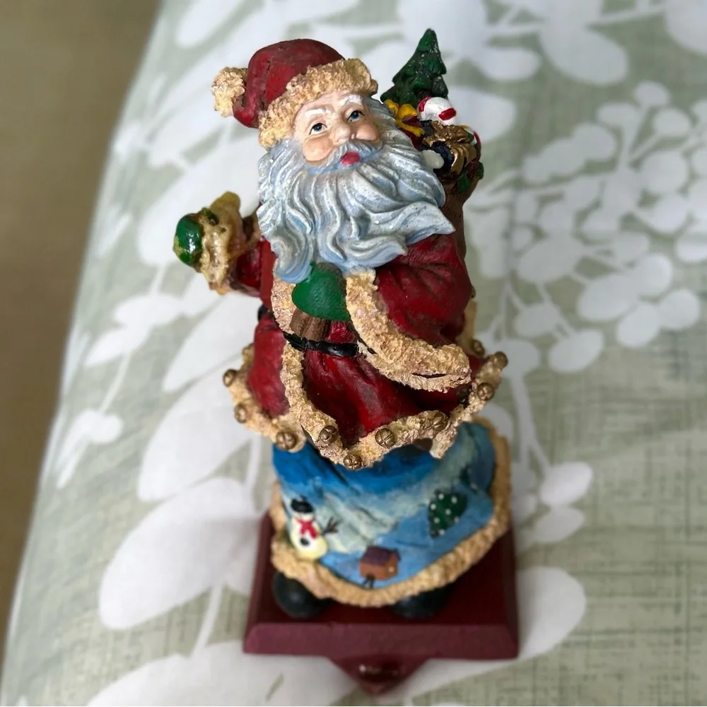 Vintage 3D Textured Christmas Rustic Santa Fireplace Decor Hanging Stocking Hook